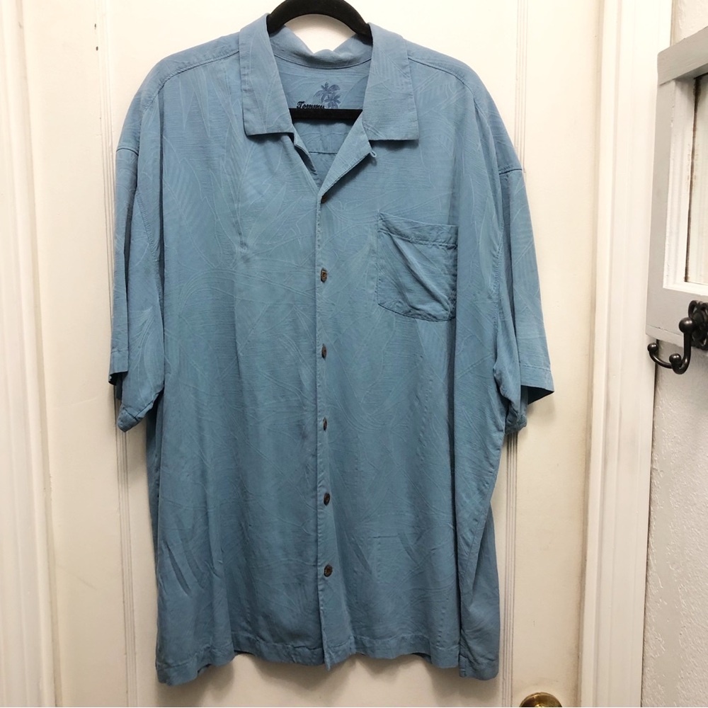 100% Silk Tommy Bahama Mens Hawaiian Shirt Textured Pattern Size XXL Color Blue